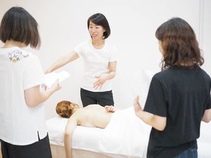 由利陽子さんのセラピストライフ〜aroma style リリー 個人スクール